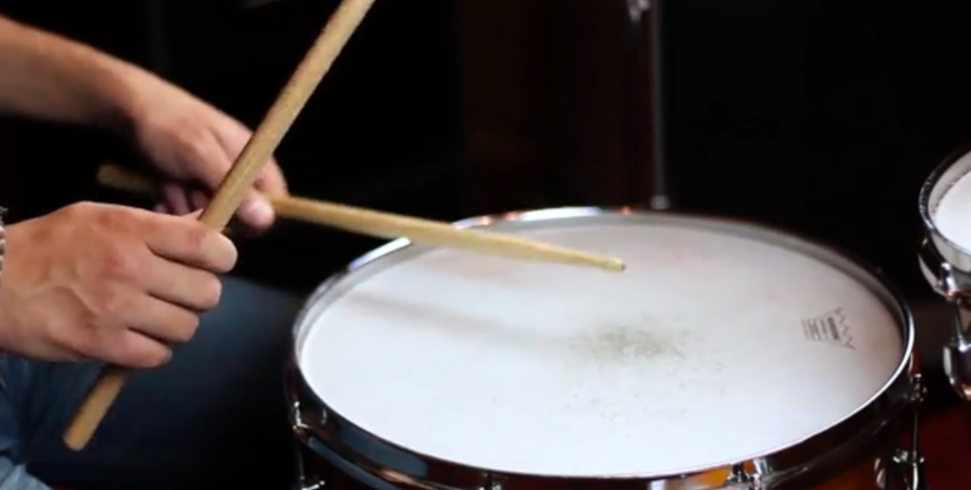 batteur pour un cours de rudiments